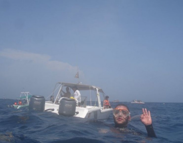  Snorkeling in the sea 